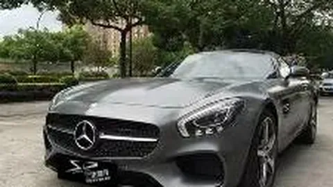 汪苏泷恋情曝光，与神秘女生亲密拥吻