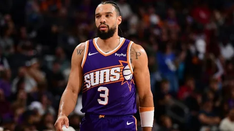 “勇士古战场甲骨文体育馆，即将迎来全明星狂欢盛典”